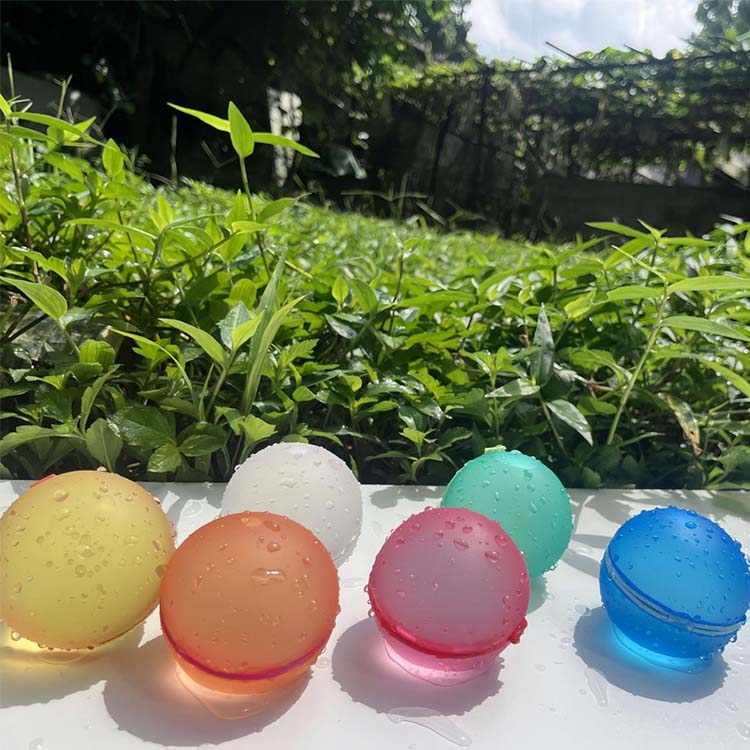 Bola air magnet yang boleh dikitar semula